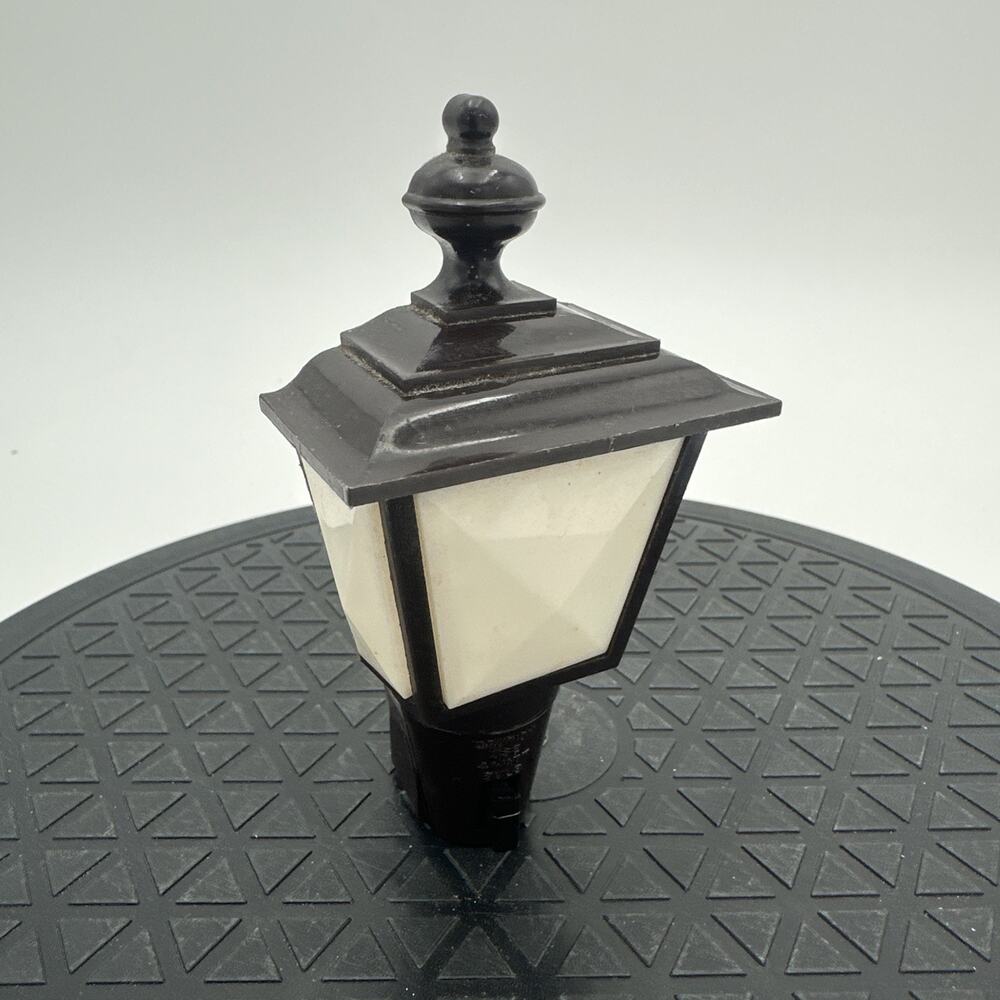 Vintage Lamp Post Style Nightlight MCM